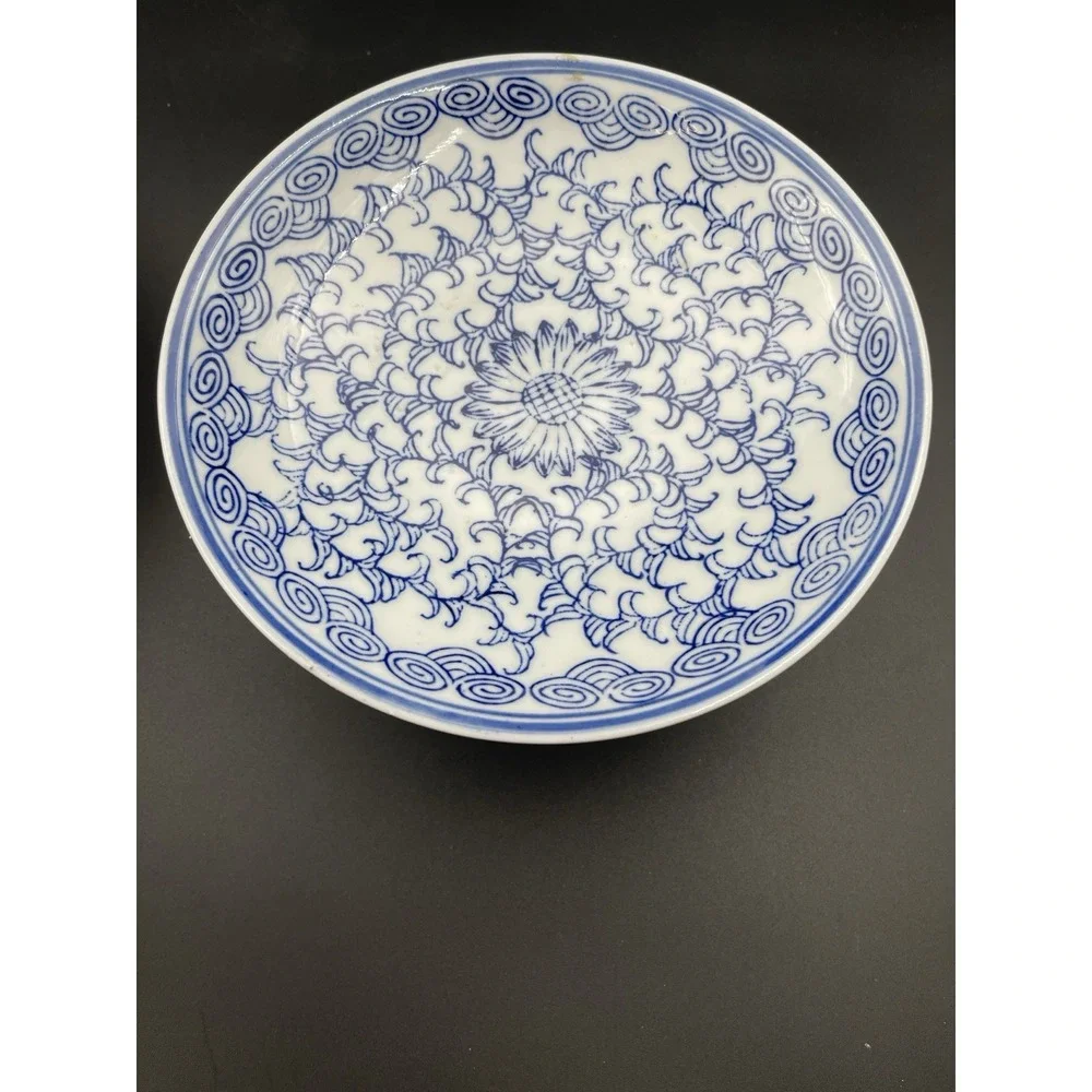 The Unbranded Brand blue white